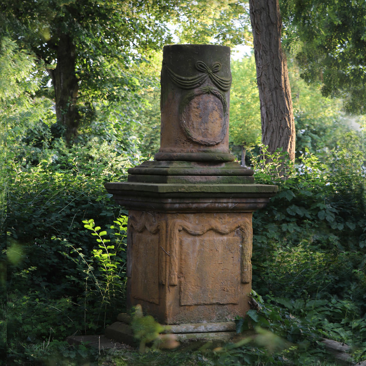 Geschichtspfad Alter Friedhof in Halle Westfalen